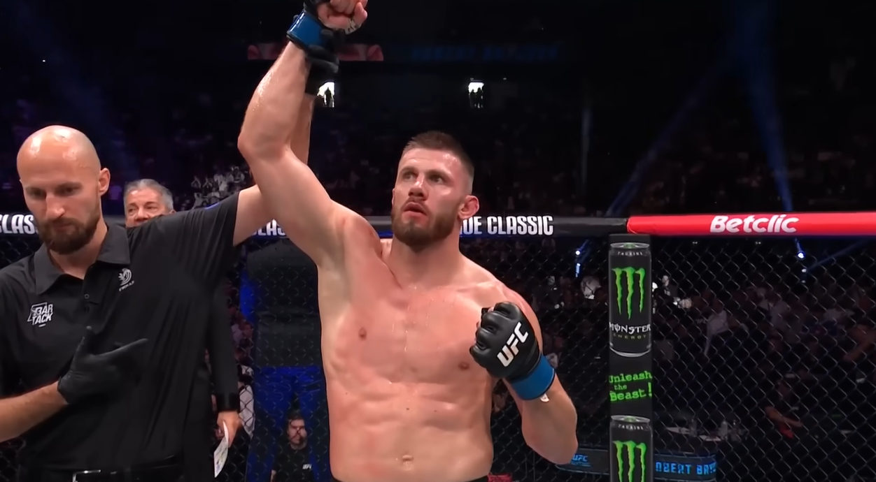 Robert Bryczek wraca do UFC. Walka z Camem Rowstonem w Perth 5 Robert Bryczek z kolejną walką w UFC